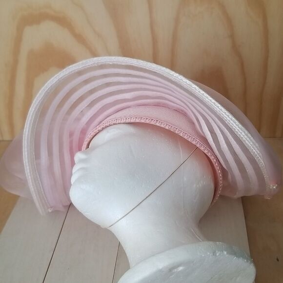 Elegant Pink/White Statement Hat - Picture 6 of 7